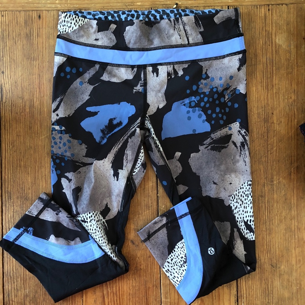 Lululemon leggings size 6